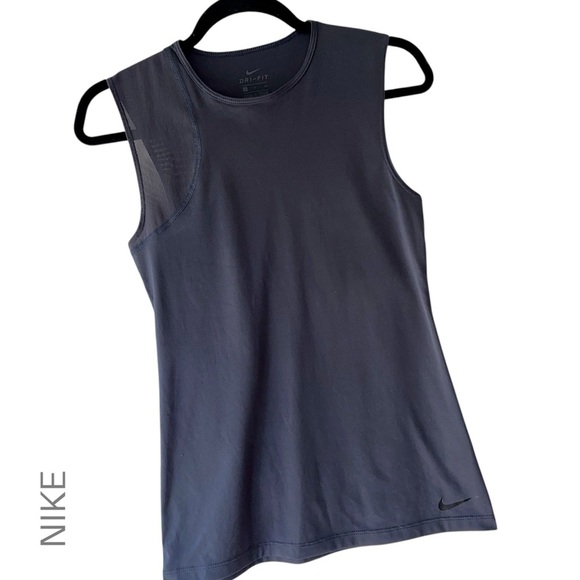 NIKE | NWOT WOMEN’S DRI-FIT BLACK RUNNING GRIDIRON FITNESS TANK TOP | SMALL - Picture 1 of 9
